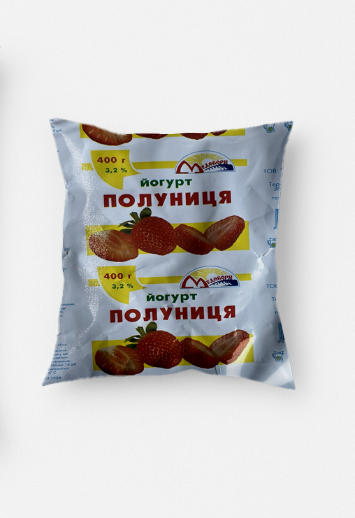 Йогурт Полуниця "Медобори" 3,2% 400 г, плівка поліетиленова